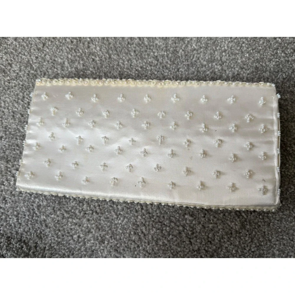 Vintage Ivory Beaded Sequin Satin Clutch Evening Bag Made in Hong Kong Floral‎